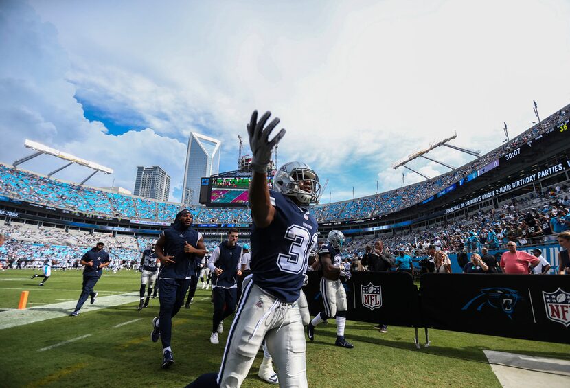 Dallas Cowboys cornerback Byron Jones (31) exits the field after warming up prior to the...