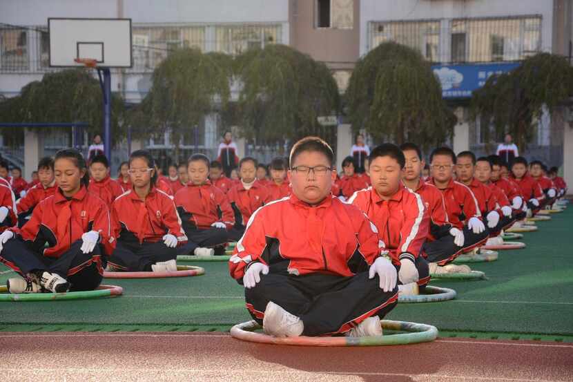 China anunció el fin de su controversial política de permitir sólo un hijo a las familias....