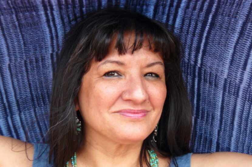 Sandra Cisneros, la escritora. MICHAEL MERSCHEL/DMN
