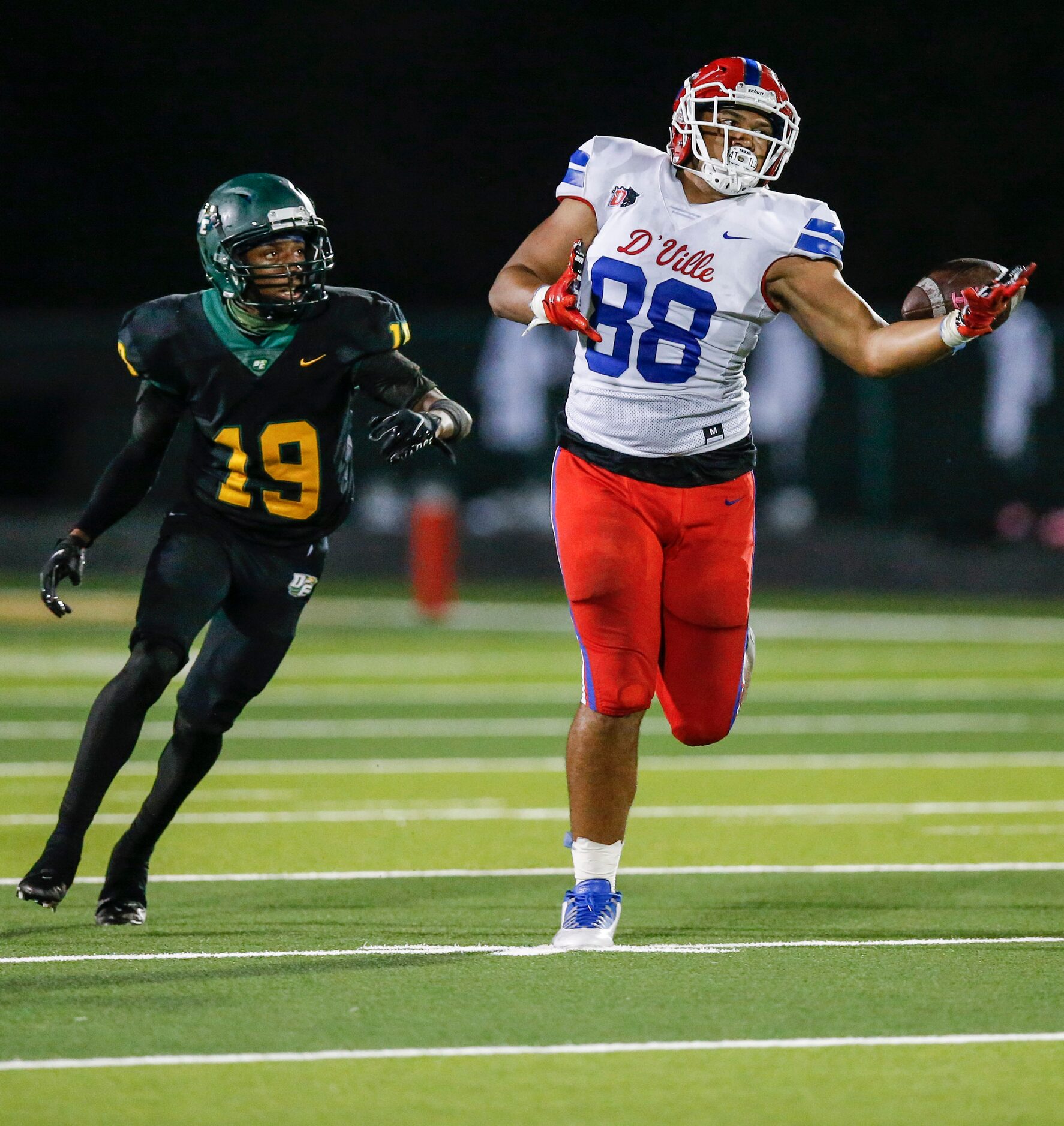 Duncanville senior tight end Marcus Vinson (88) is unable to catch a pass as DeSoto junior...