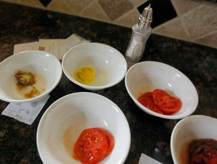 
Nevil organizes a taste test for just-picked tomatoes. 
