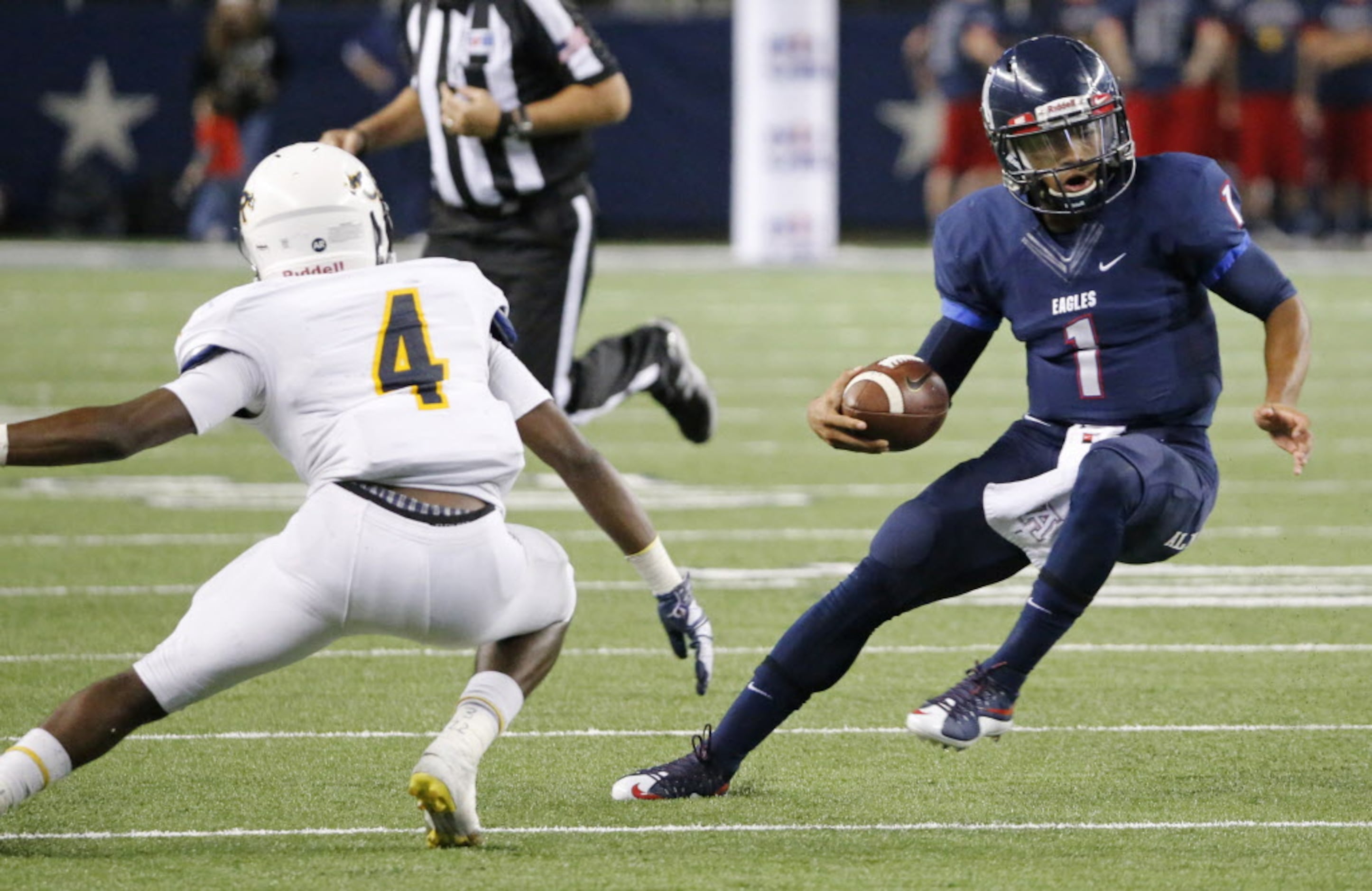 Texas A&M pledge Kyler Murray, DaMarkus Lodge tweet photos of Texas jerseys