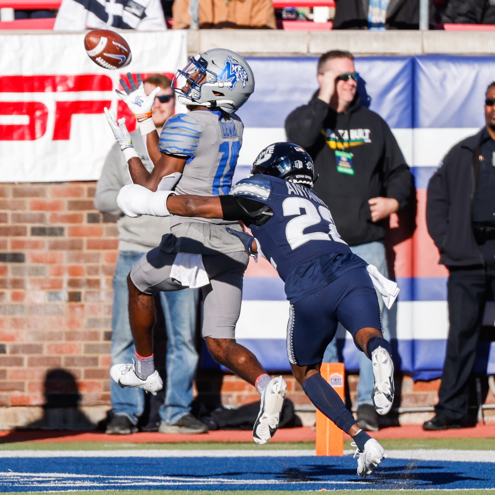 Memphis Beats Utah State 38-10 in SERVPRO First Responder Bowl - Utah State  University Athletics