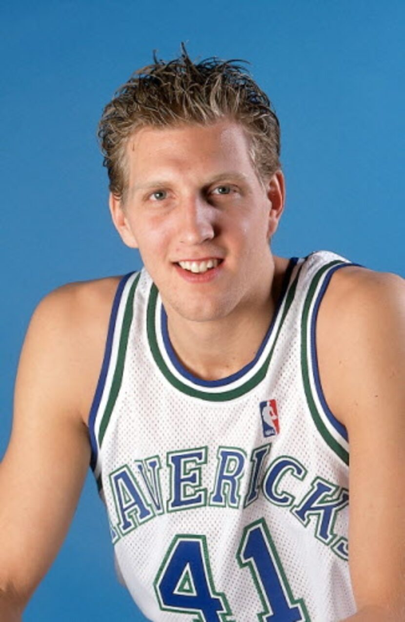 Dirk Nowitzki 2000-2001 Dallas Mavericks