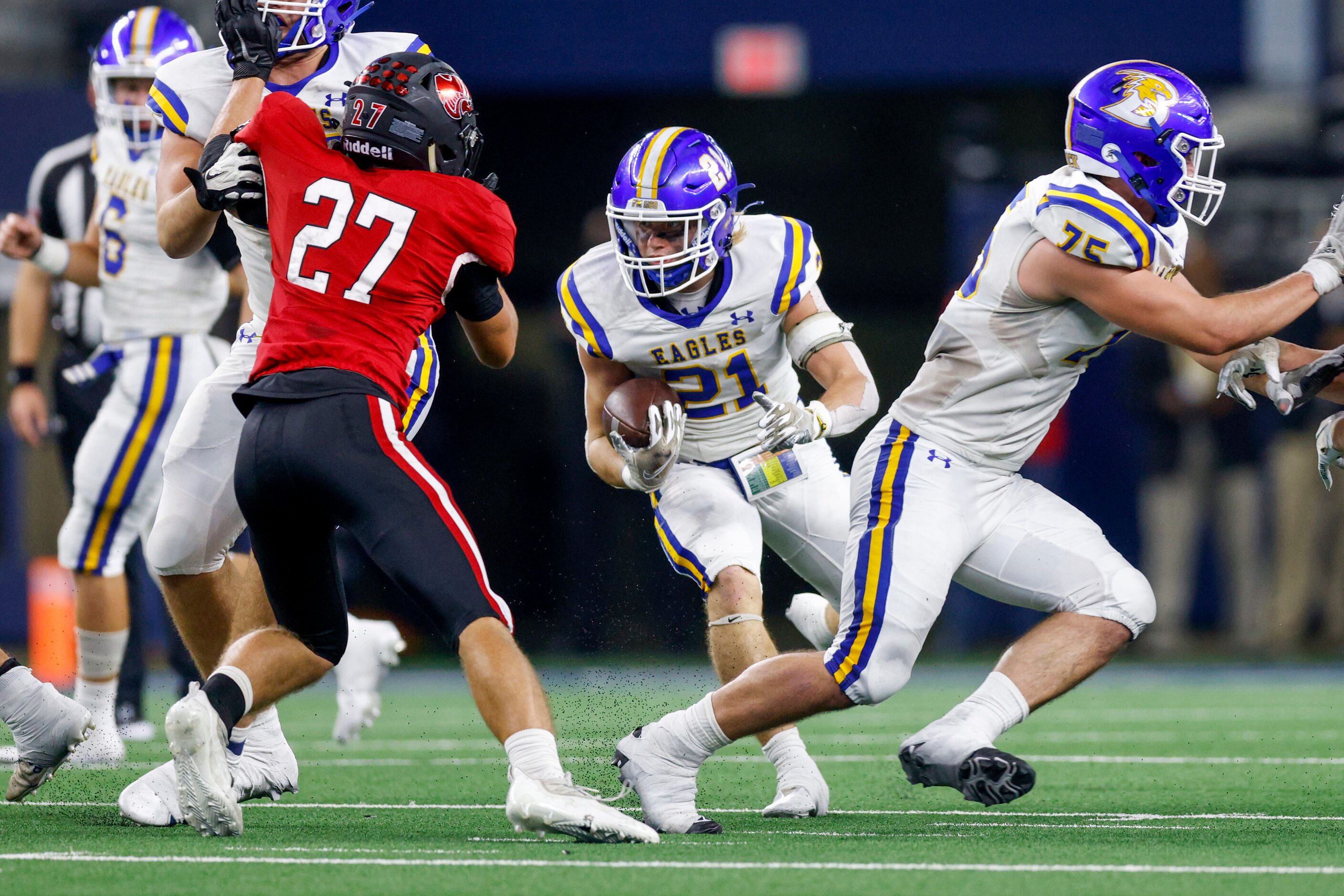 DUPLICATE***Brock running back Kutter Wilson (21) runs through the line of scrimmage during...