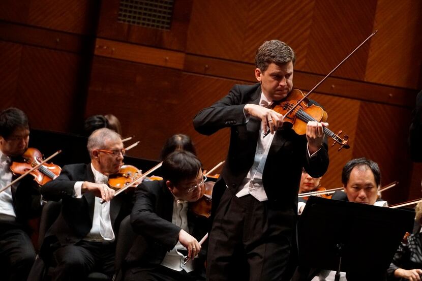 Violinist James Ehnes performs with the Fort Worth Symphony Orchestra at the Bass...