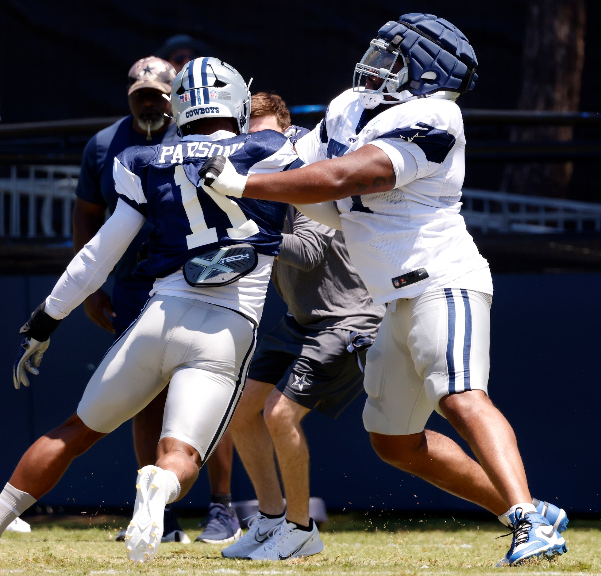 Dallas Cowboys guard Chuma Edoga (71) blocks Dallas Cowboys linebacker Micah Parsons (11)...