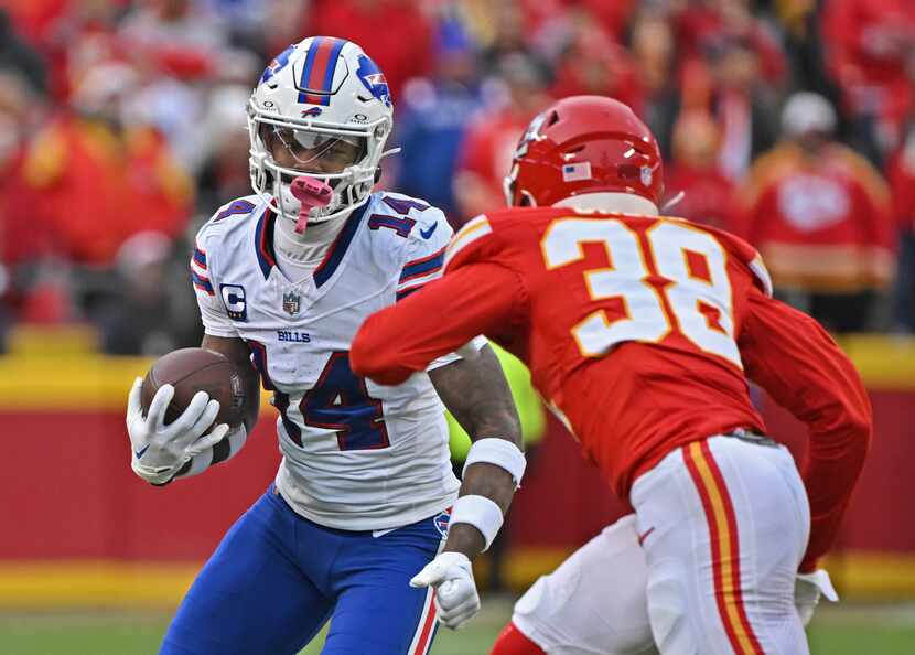 Buffalo Bills wide receiver Stefon Diggs (14) runs up field with the ball against Kansas...