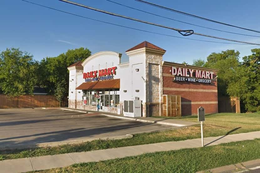 En este Daily Mart de Pleasant Grove fue asesinada una persona el martes en la noche. DMN
