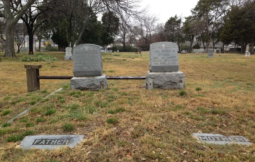 Heinrich and Anna Struck are buried in the Western Heights Cemetery off Fort Worth Avenue,...