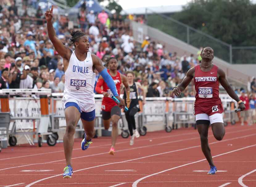 Duncanville Breaks National Record in 4×200 Relay, Close Miss in 4×100