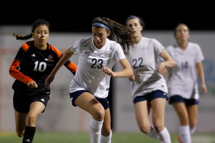 Highland Park's Maja Davison (23) controls the ball in front of West Mesquite's Karla...