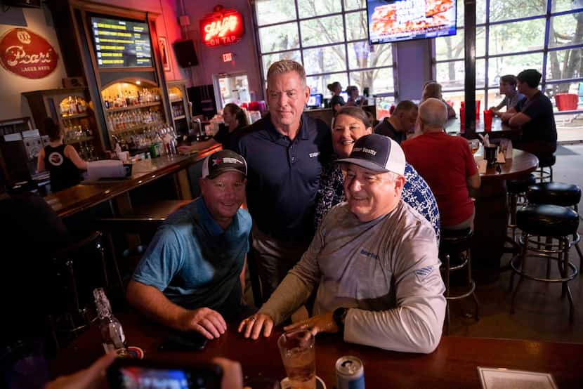 (From left) Chris Reynolds, former Cowboys quarterback Troy Aikman, Pam Tepera and Bruce...