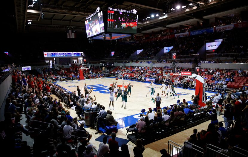 Southern Methodist Mustangs guard Shake Milton (1) puts up a three-pointer from the corner...