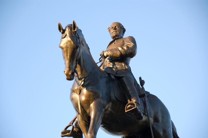 Statue of Robert E. Lee on Monument Avenue in Richmond, Va. (Getty Images)