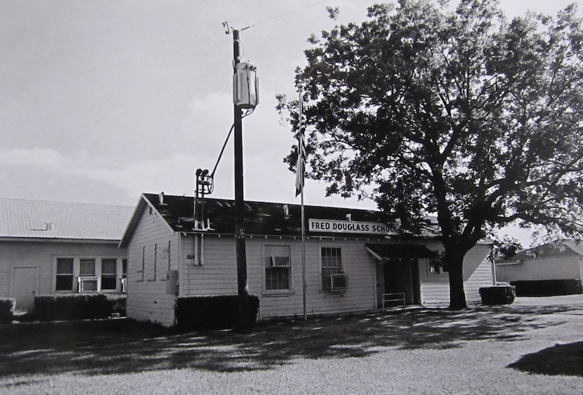 Foto de la antigua escuela Fred Douglass School, que fue derribada en los años 80. 