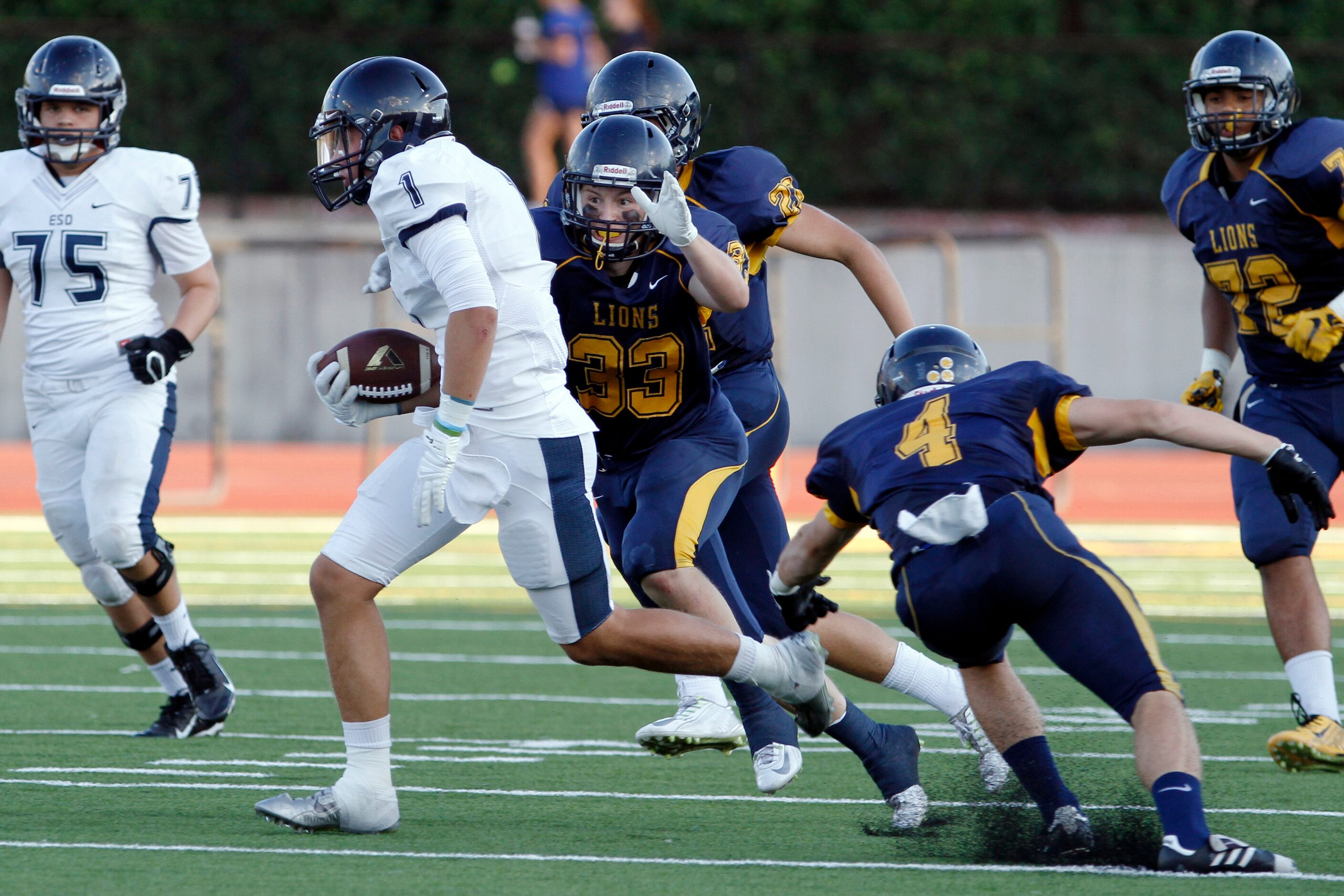 Episcopal School of Dallas senior wide receiver Cameron Pike (1) runs for yards after a...