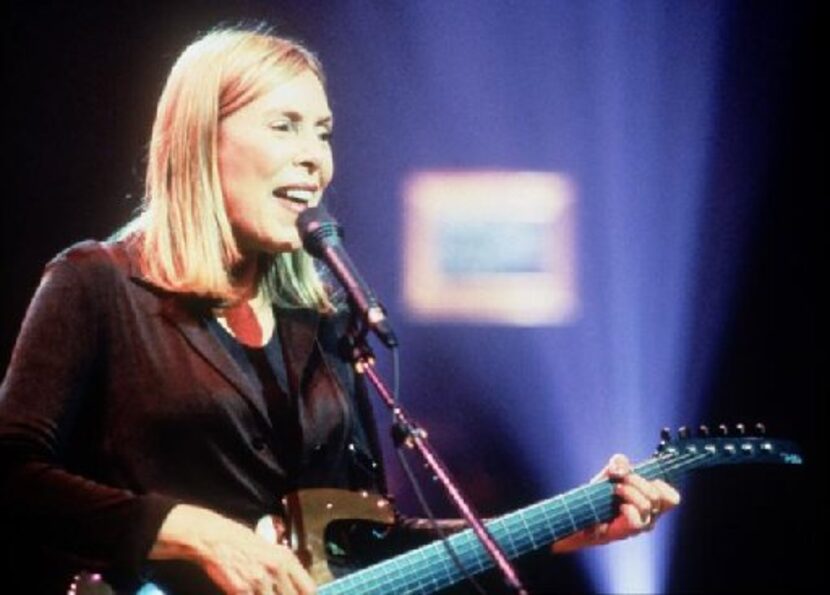  Joni Mitchell in 1998