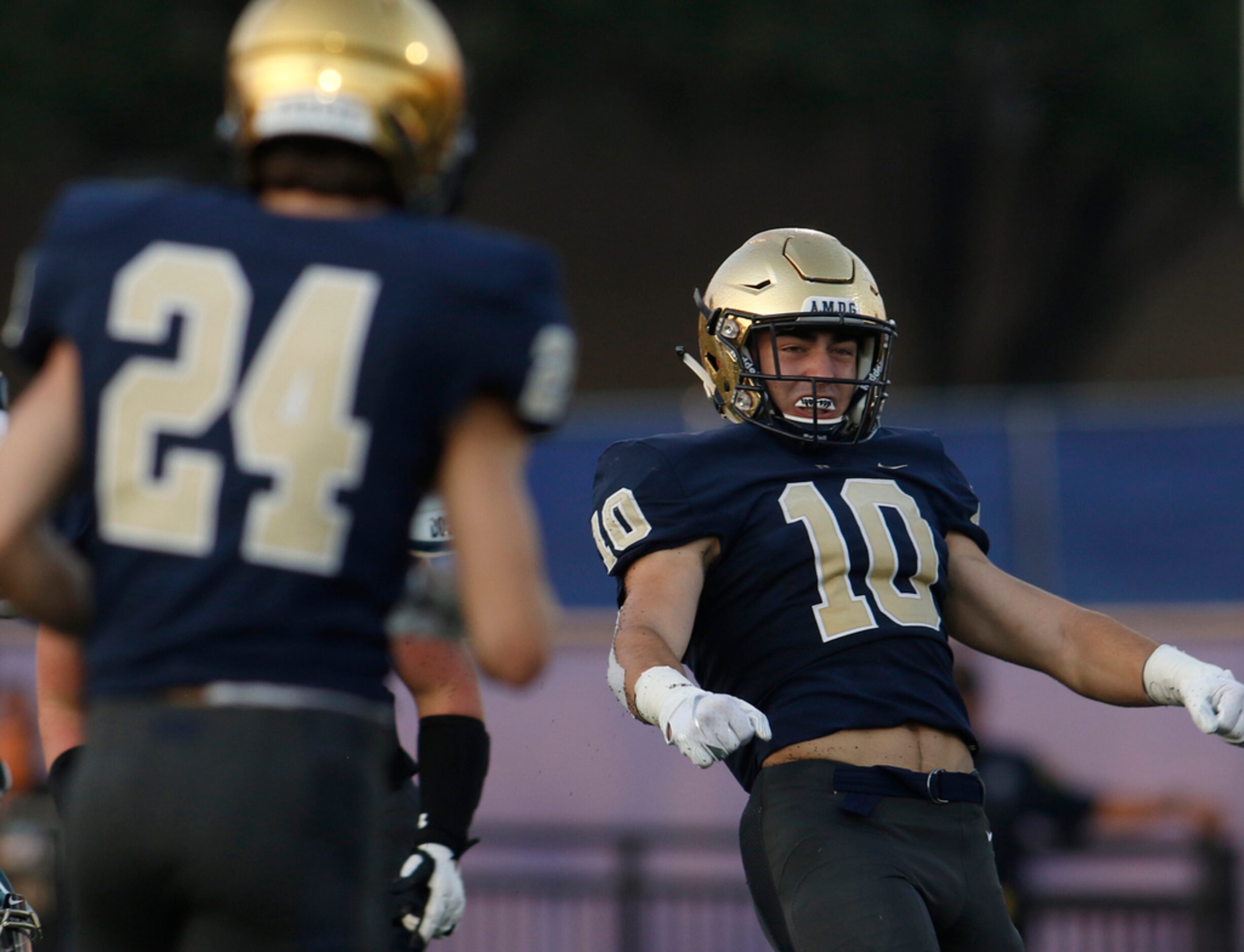 Jesuit linebacker Mitchell Campbell (10) celebrates a quarterback sack during first half...