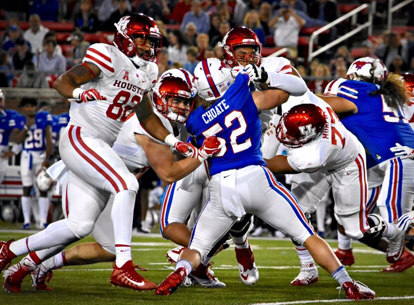 Gerrit Choate takes on an entire offense in an SMU football game. (Courtesy of Jennifer...