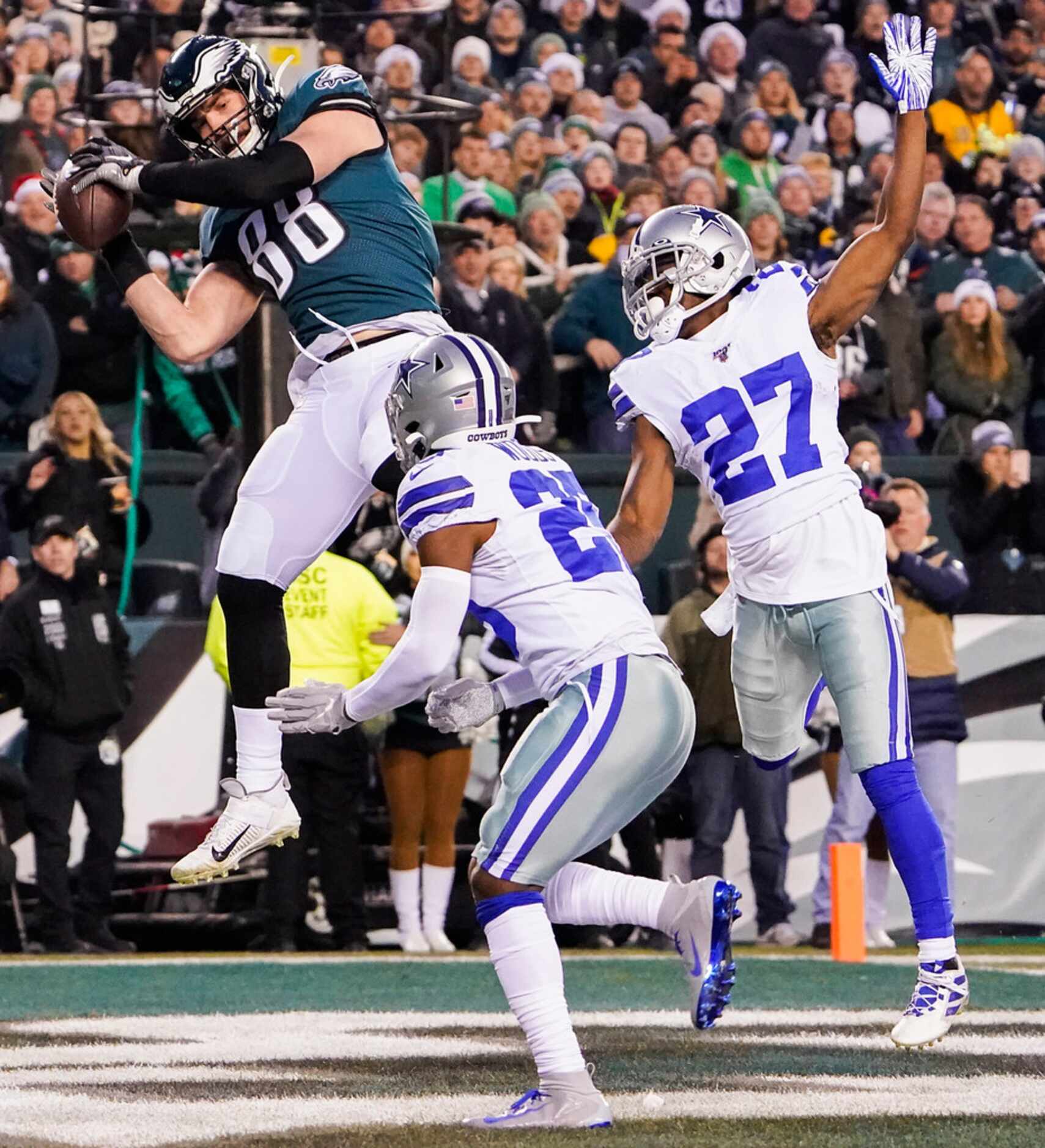 Philadelphia Eagles tight end Dallas Goedert (88)  catches a touchdown  pass over Dallas...