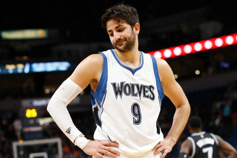 Minnesota Timberwolves' Ricky Rubio reacts in the closing seconds as the Timberwolves lost...