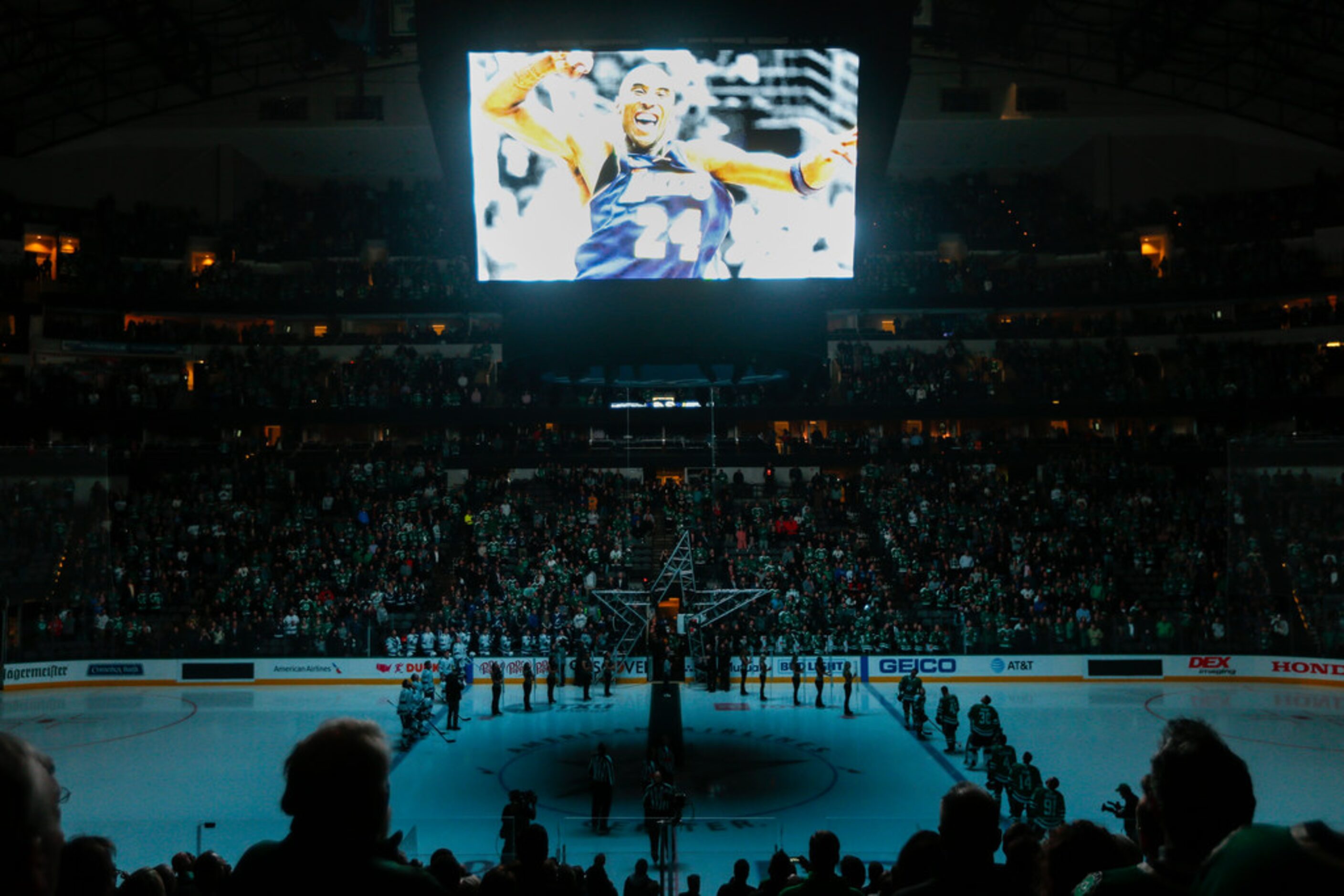 The Dallas Stars honor Kobe and Gianna Bryant, who were killed in a helicopter crash Sunday,...