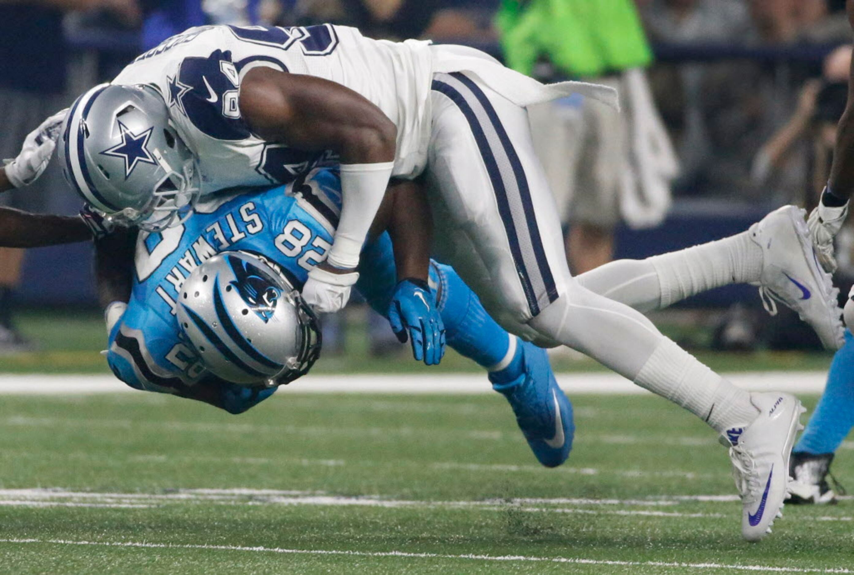 Browns' Cam Erving and Cowboys' David Irving Fight on Field