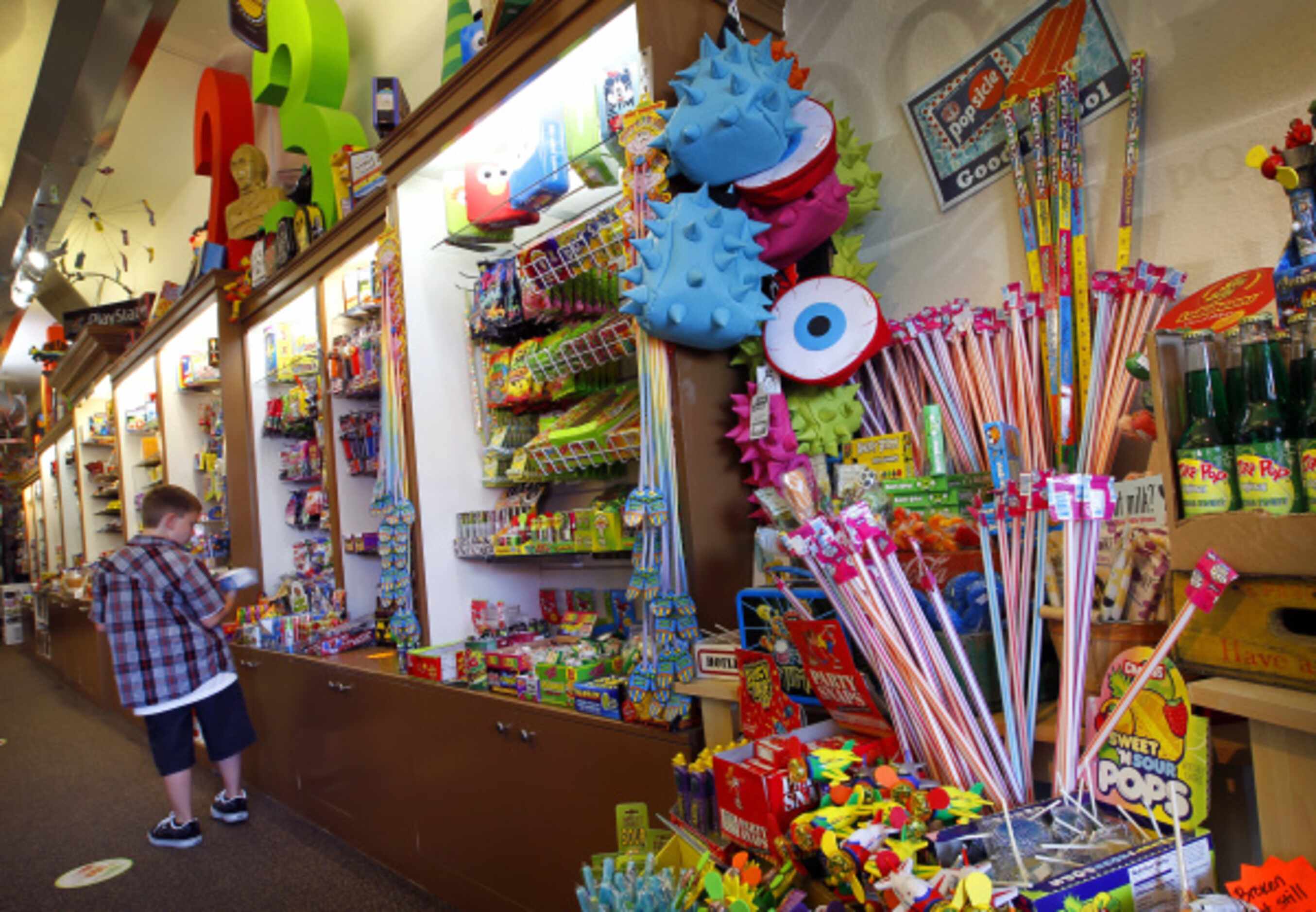 Remember these? Dallas-area candy stores sell Pop Rocks, Astro Pops and more