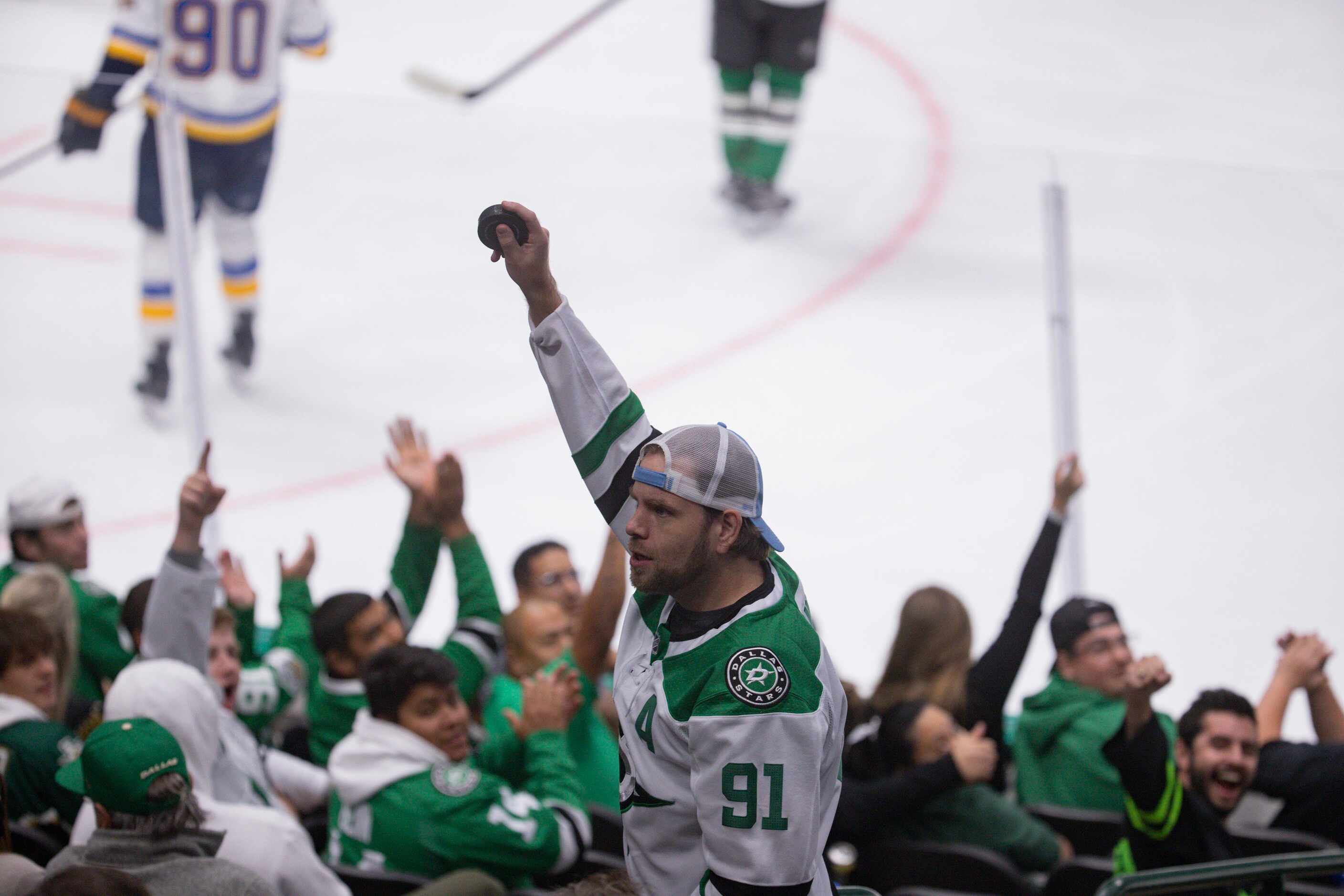 A Dallas Stars catches the puck during the third period of a Dallas Stars preseason game...