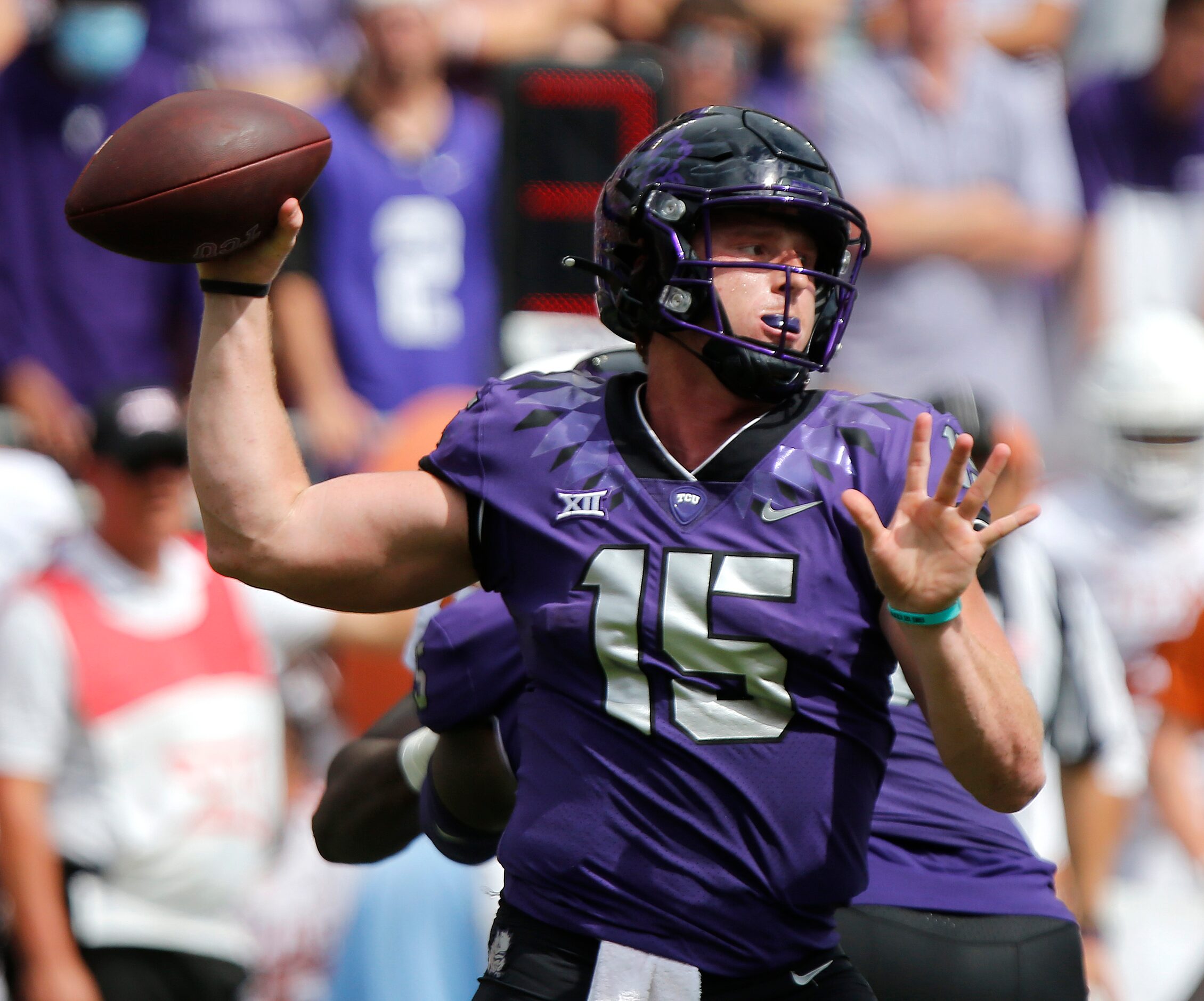 TCU Horned Frogs quarterback Max Duggan (15) throws a pass during the second half as the TCU...