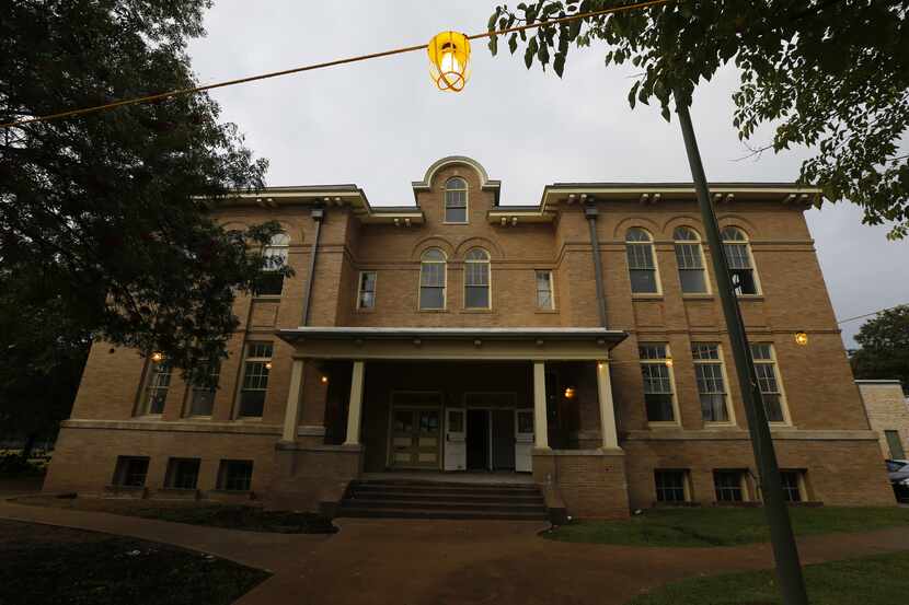 The old Davy Crockett School is being converted into in apartments in Dallas.