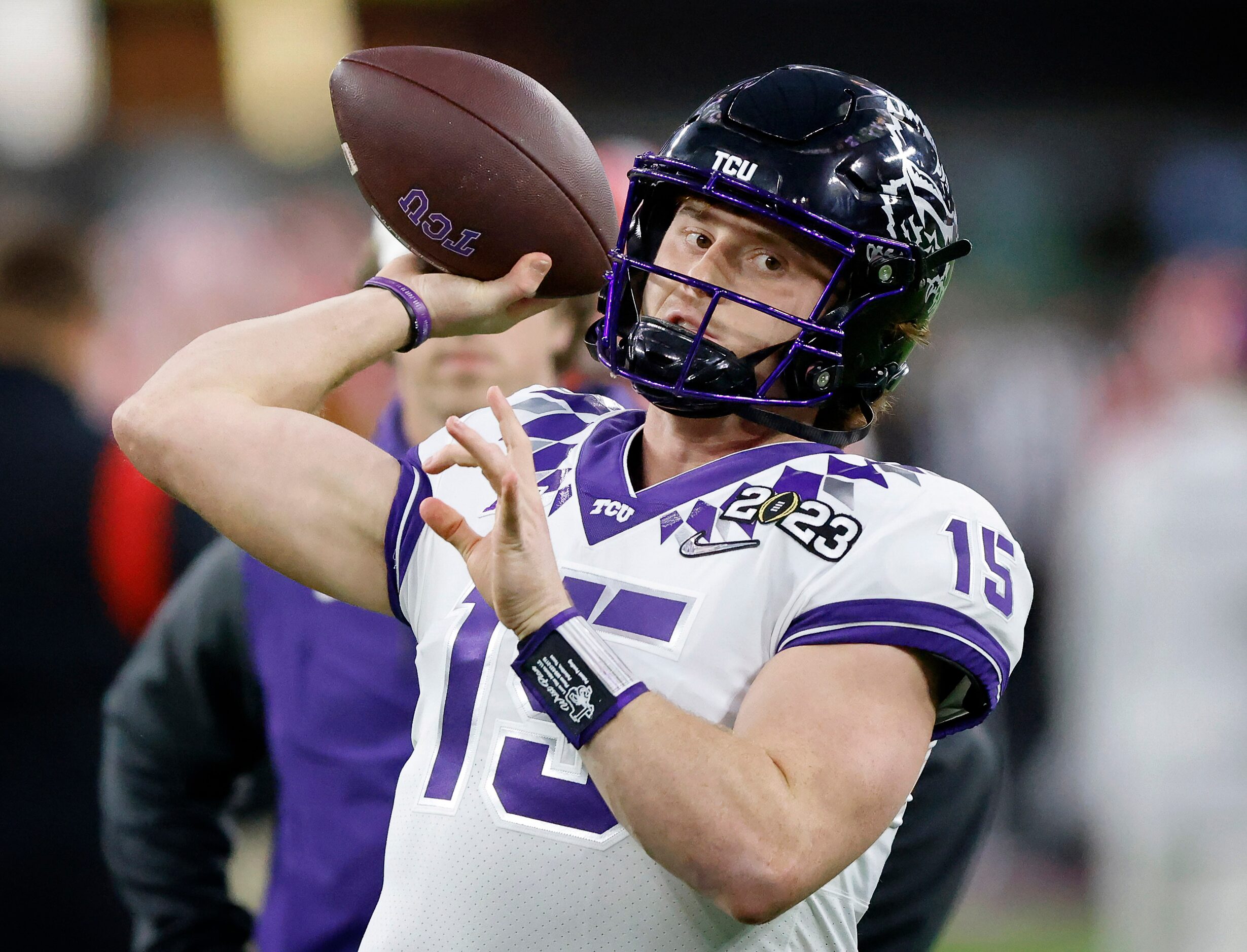 TCU Horned Frogs quarterback Max Duggan (15) warms up before facing the Georgia Bulldogs for...