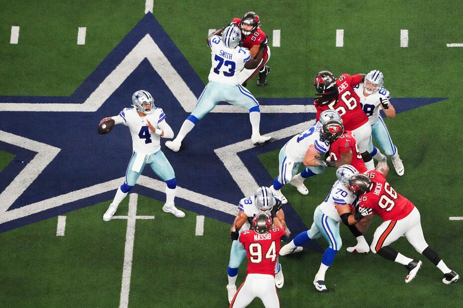 Dallas Cowboys center Tyler Biadasz (63) is seen during an NFL football  game against the Tampa Bay Buccaneers, Sunday, Sept. 11, 2022, in  Arlington, Texas. Tampa Bay won 19-3. (AP Photo/Brandon Wade