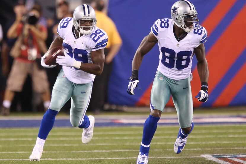 Dallas Cowboys running back DeMarco Murray (29), blocked by Dallas Cowboys wide receiver Dez...