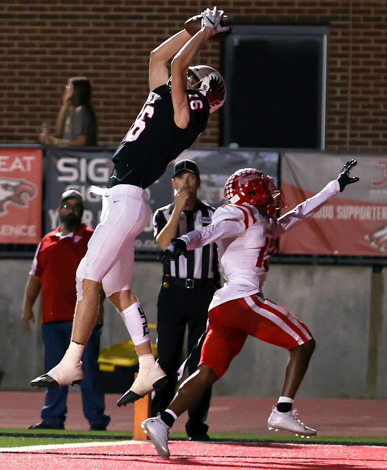Argyle wide receiver Wayne Pritts (16) goes up for a 22 yard touchdown reception against...