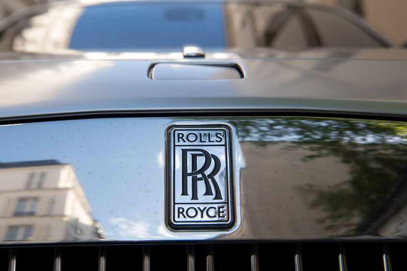Un auto Rolls Royce en su fabrica en Inglaterra.(GETTY IMAGES)
