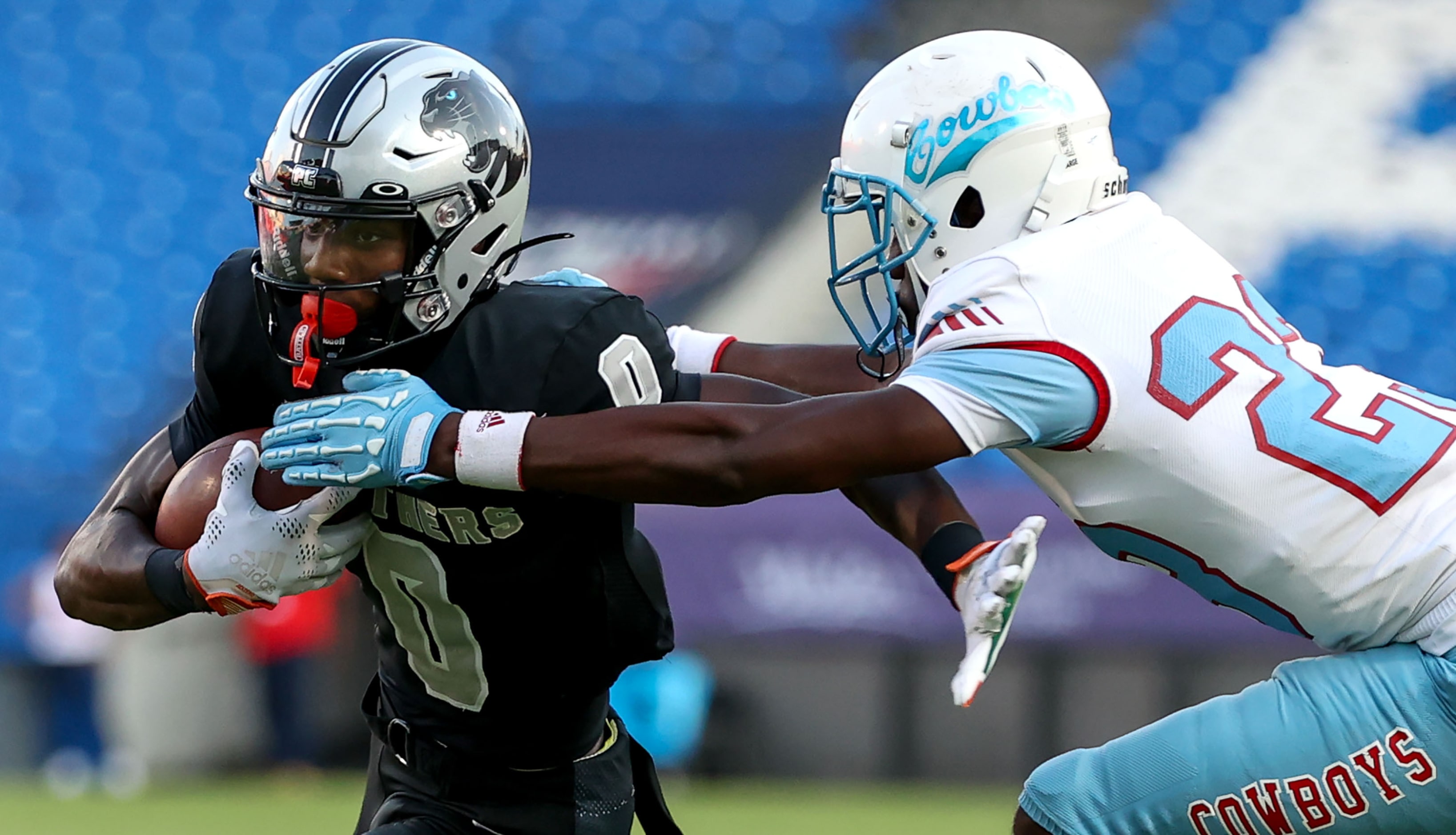 Frisco Panther Creek wide receiver Jalen Lott (0) gets 7 receptions for 102 yards, one...