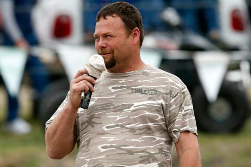
Steve Peel served as the announcer for the action at The Pits in Nevada, Texas.
