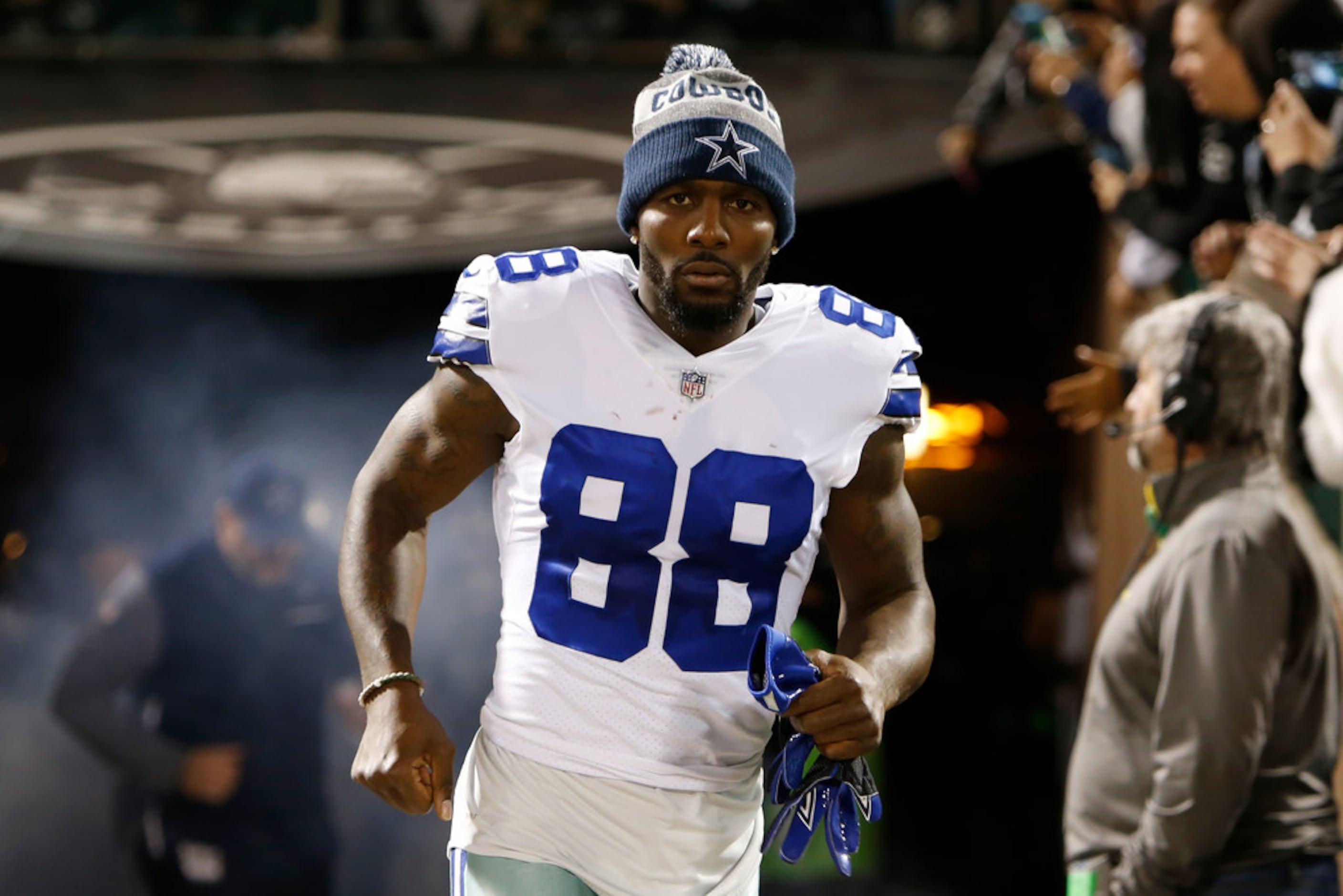 Dez Bryant visits practice; Jason Garrett says 'great to have him h.. -  ABC7 Los Angeles