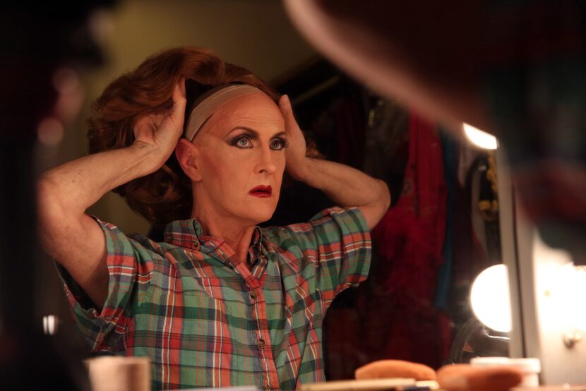 Coy Covington applies makeup to transform into character in The Tribute Artist at Kalita...