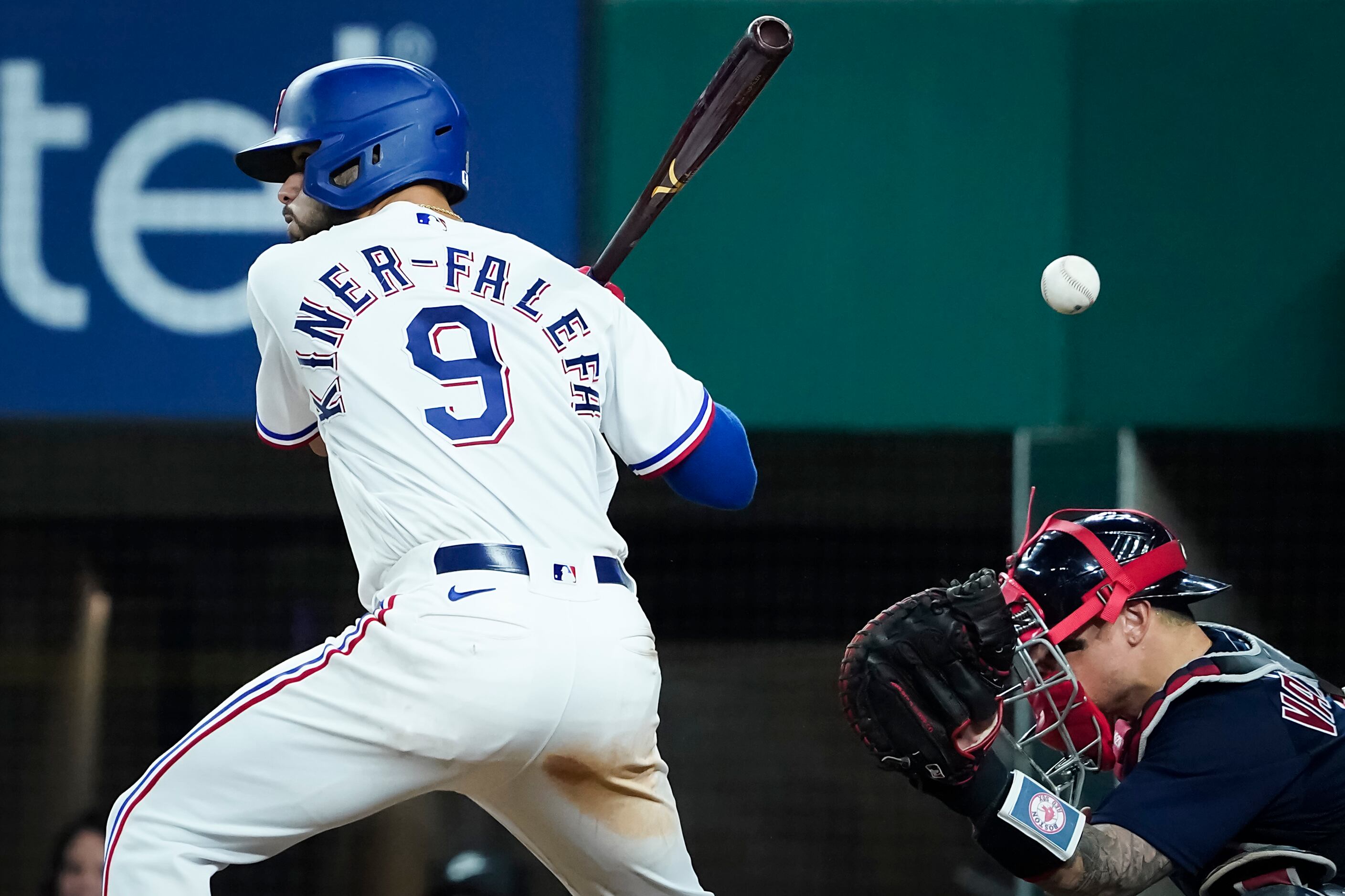 Joey Gallo, Isiah Kiner-Falefa selected as Gold Glove Award winners - Fox  Sports Texarkana