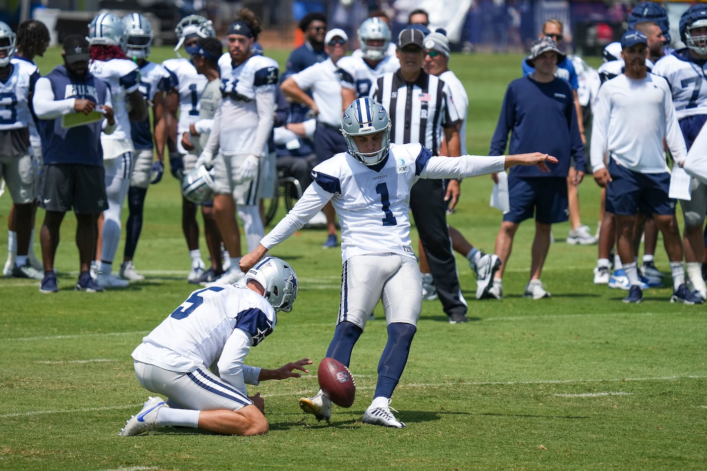 Cowboys' Dak Prescott, Jayron Kearse dish on training camp fights