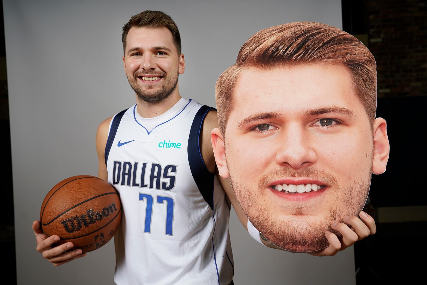 The Dallas Mavericks' excellent adventure: 12 days, two continents, 16,500  miles traveled