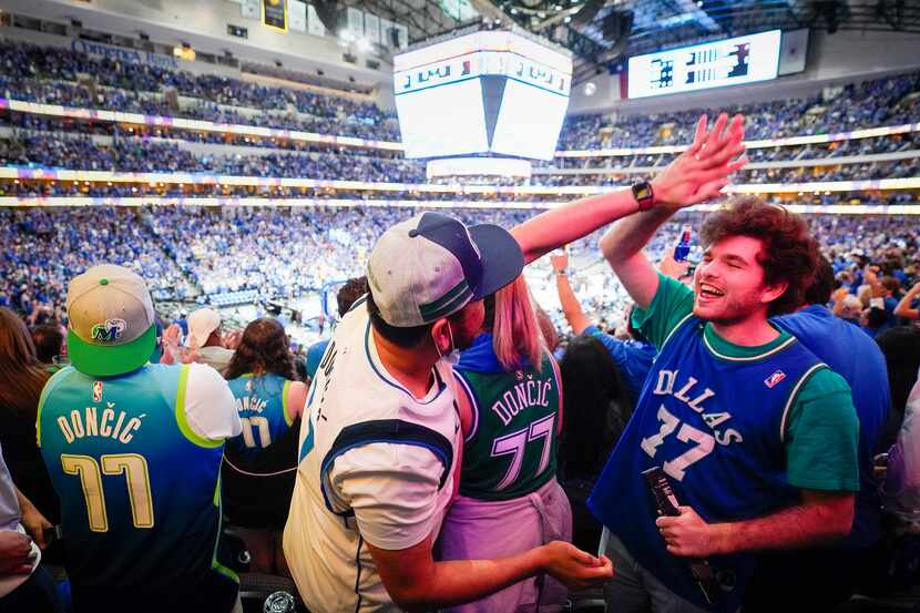 El American Airlines Center abrirá a su máxima capacidad para los juegos de los Mavericks de...