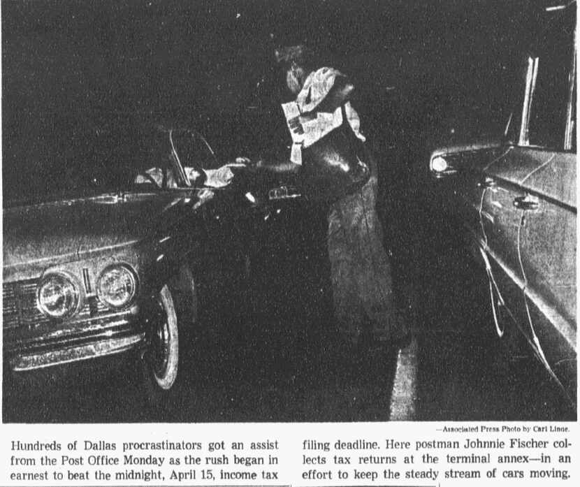 Big crowds flocked to the IRS office for income tax filing deadline in 1963.