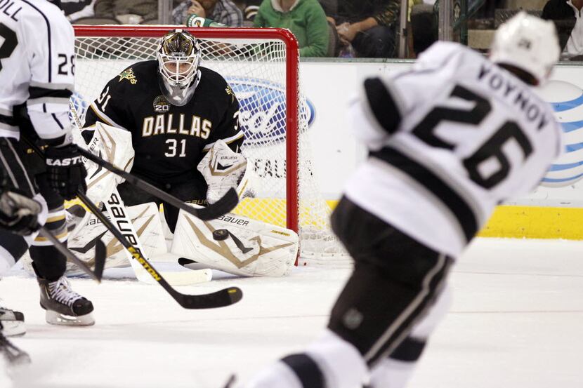Dallas Stars goalie Richard Bachman (31) prepares to stop a shot from Los Angeles Kings...