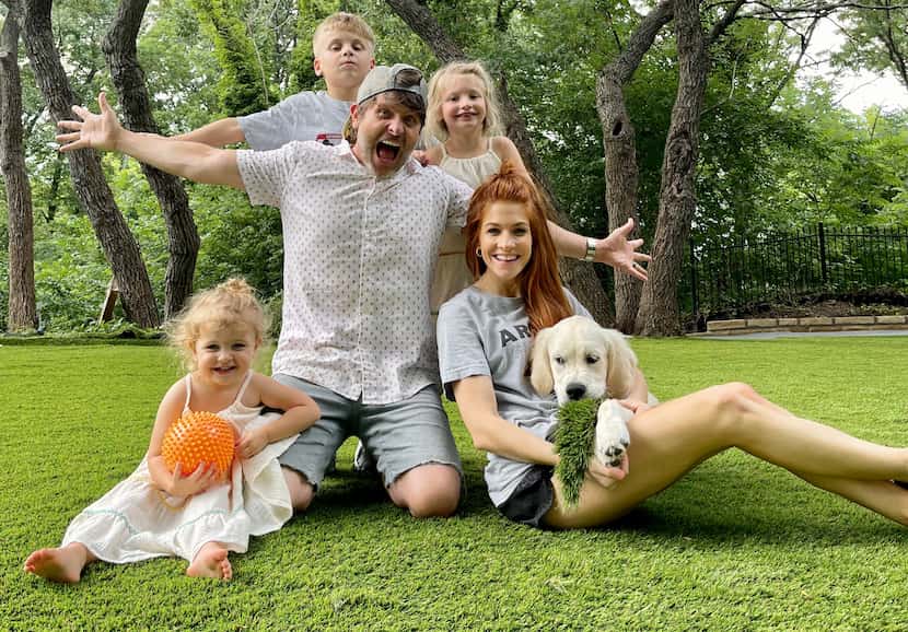 Mike and Jenn Todryk, their three children and their dog Gary are featured on Instagram...