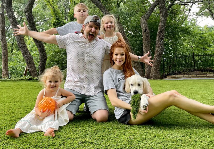 Mike and Jenn Todryk, their three children and their dog Gary are featured on Instagram...