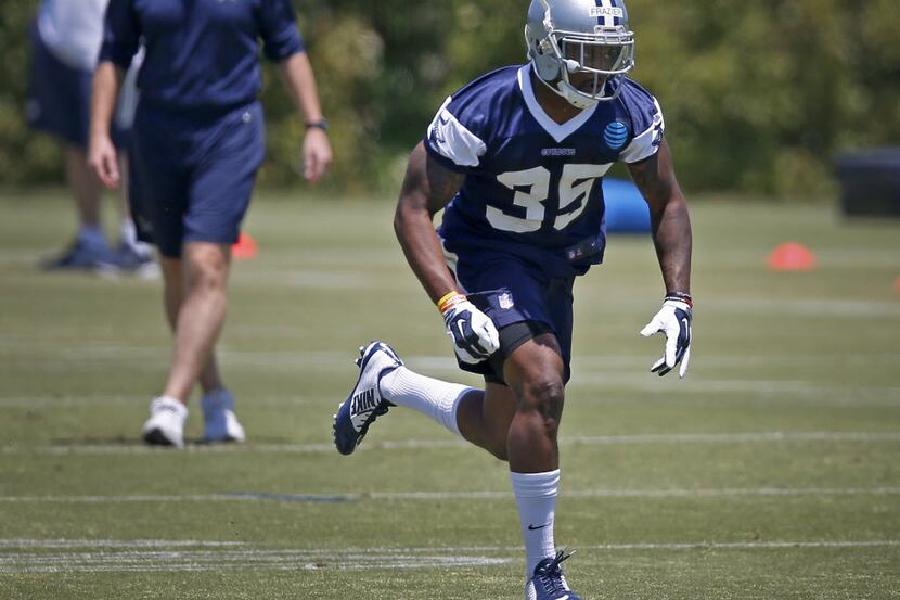 Cowboys rookie safety Kavon Frazier (35) practices during the Dallas Cowboys rookie minicamp...